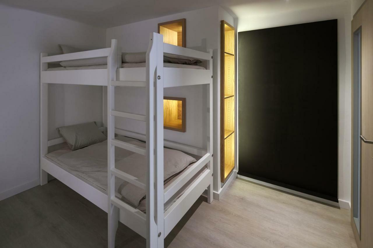 7Domb Apartman Komló Buitenkant foto
